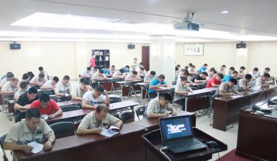 长卷卷云日边来 执笔淡然慷而慨 ——记岳阳mg冰球突破卓越班组上进建查核