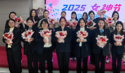与花相约，致敬最美的她——记岳阳mg冰球突破2025三八女神节花艺活动